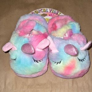 HP!🦄 Magical Vibes unicorn plush faux fur slippers NWT kids size 7/8 pastel